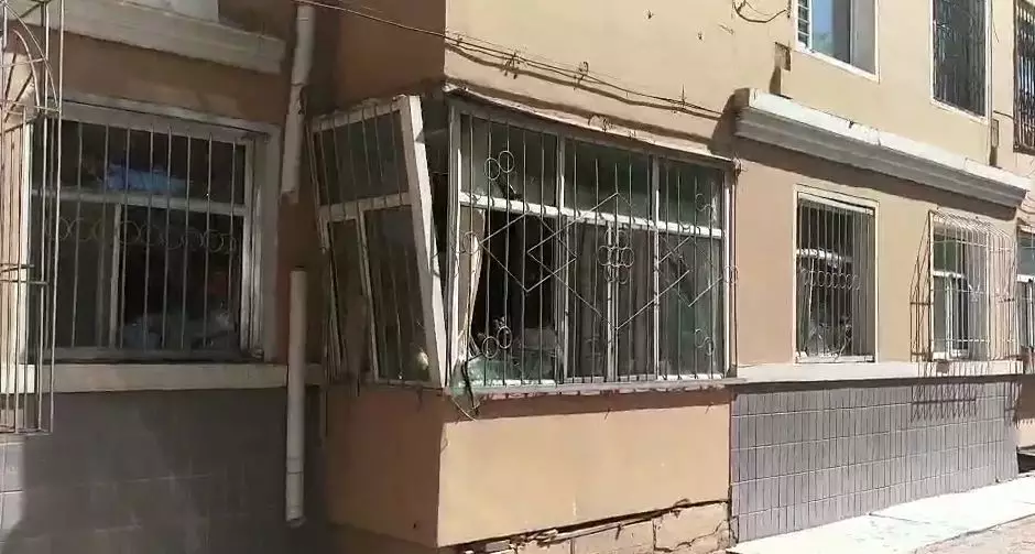 今晨，大慶經(jīng)五街2-41號樓二單元一樓發(fā)生燃氣爆炸！